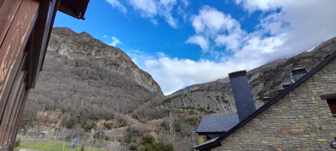 Apartamento Tarmanones エスカリリャ エクステリア 写真